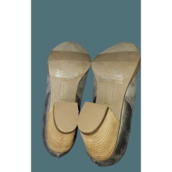 2/$35- Stitch Fix Report Footwear Clarice Heeled Bootie Grey 6 Wide Faux Suede - Picture 10 of 13